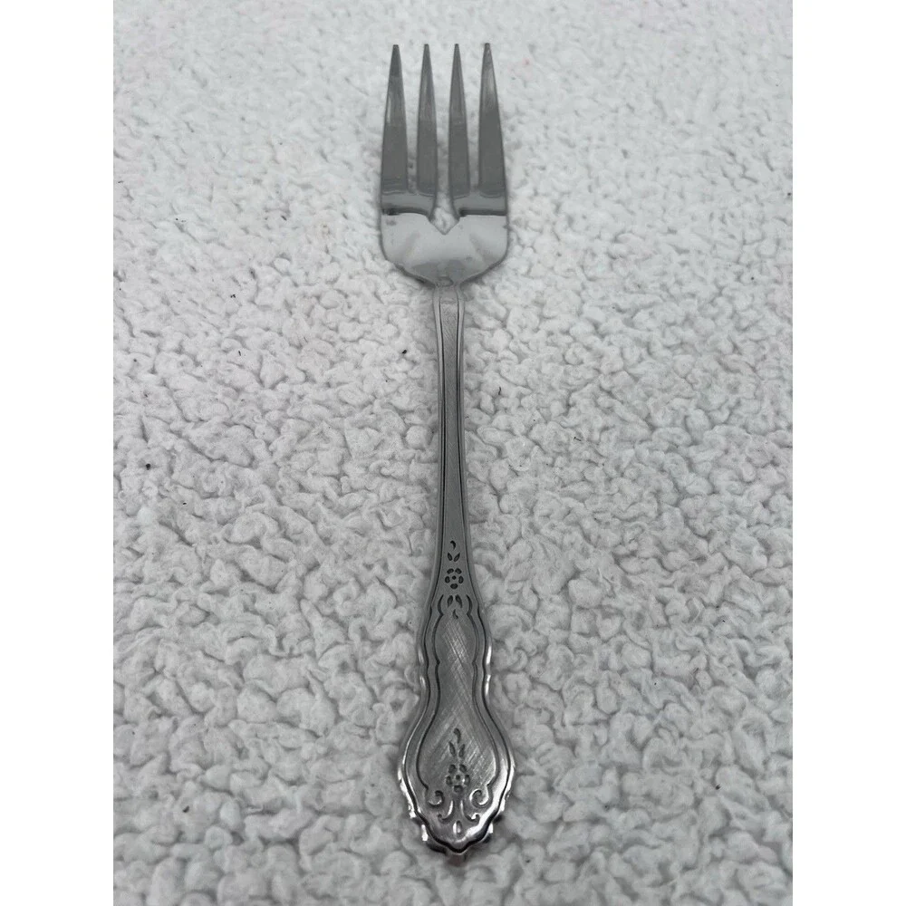 Oneida Deluxe Folk Art Meredith Stainless Medium Meat Serving Fork 8 1/2
